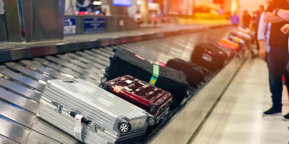Cum să nu pierzi prea mult timp așteptând bagajele în aeroport?
