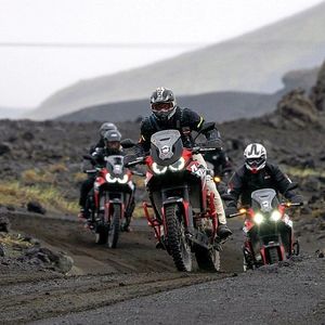 Motociclete în deșert