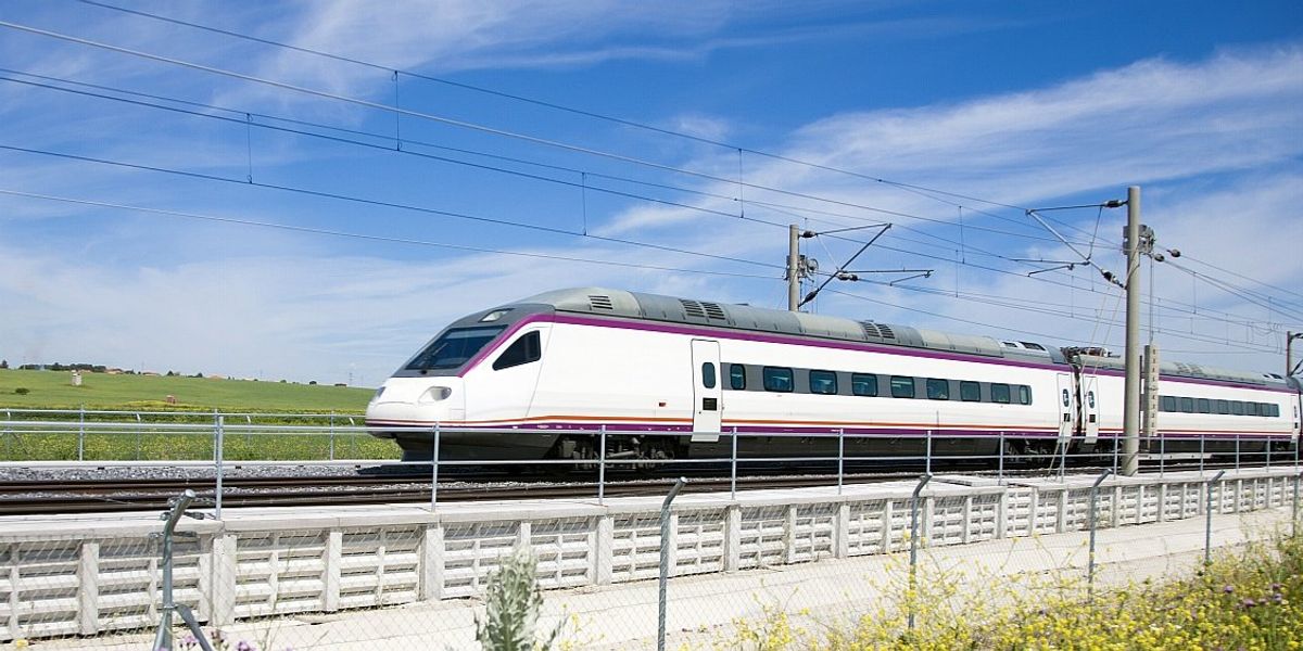 O destinație spaniolă populară anunță planuri pentru o linie de cale ferată mult-așteptată