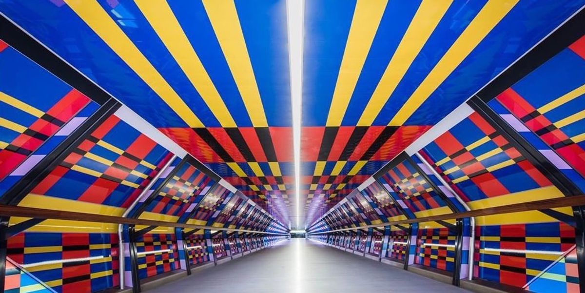 Artistul londonez îmbracă orașul în culori