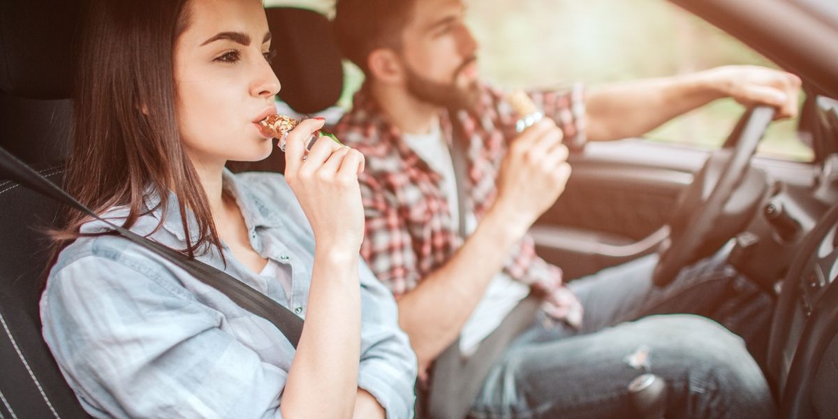 Nutriţie la volan – ce să mâncăm atunci când conducem?