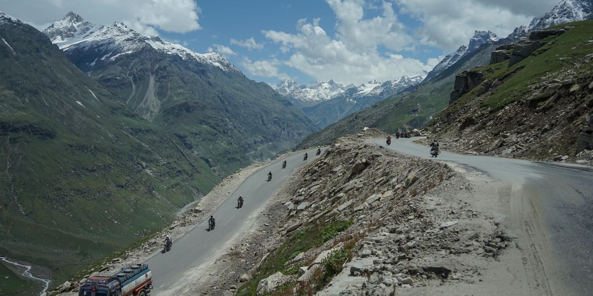 Motoros kalandtúra a Himaláján keresztül