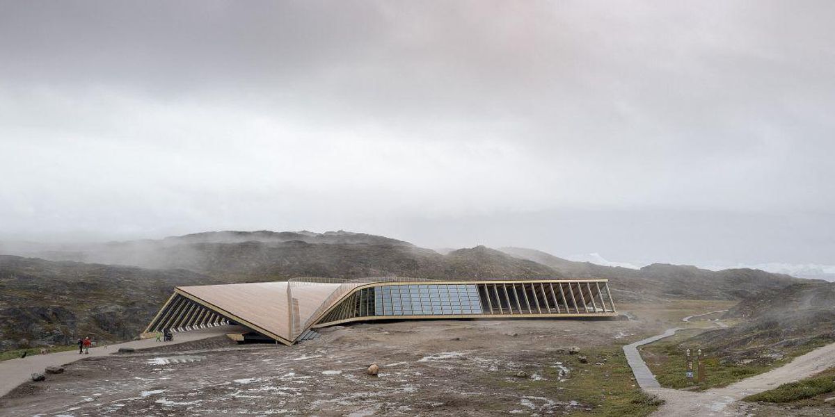 Látványos épület a vadregényes táj közepén: a grönlandi Icefjord Központ