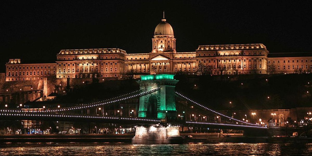 Melyik metropolisz a legszebb éjszaka? Budapest is a listán!