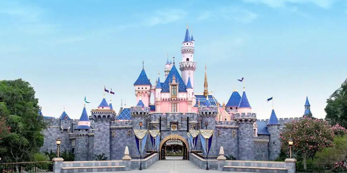 Noua aventură epică de la Disney trece prin 12 parcuri în 24 de zile