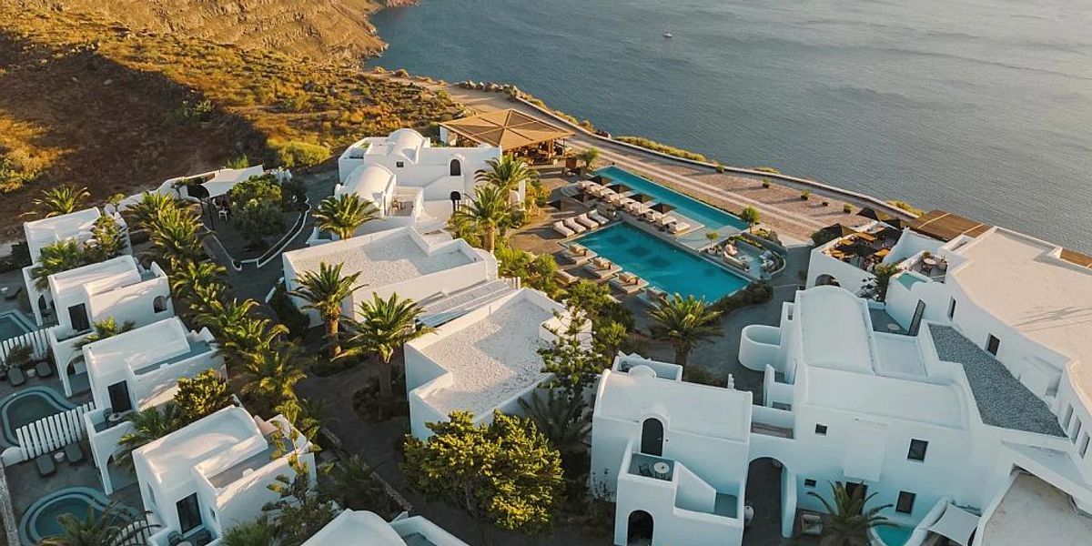 Lanțul de hoteluri Nobu a ajuns în Grecia – a lansat prima sa proprietate în Santorini!