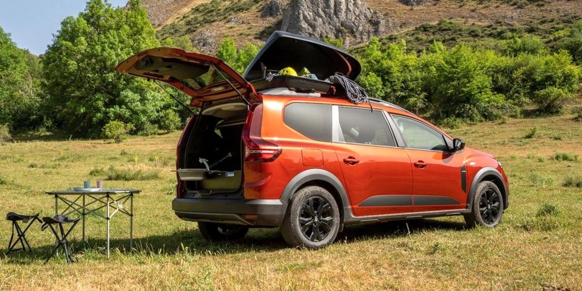 Dacia Jogger a fost transformată într-un vehicul de camping