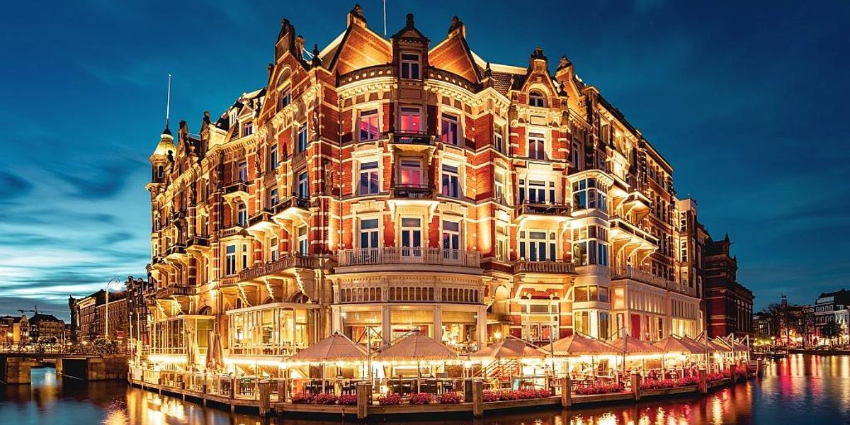 Un întreg hotel de lux din Amsterdam poate fi închiriat pentru 1,25 milioane de euro