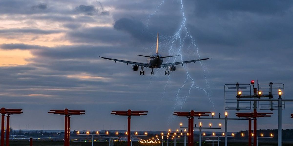 Mikor kell izgulnunk? Milyen hatással vannak a repülés-biztonságra az időjárási jelenségek?