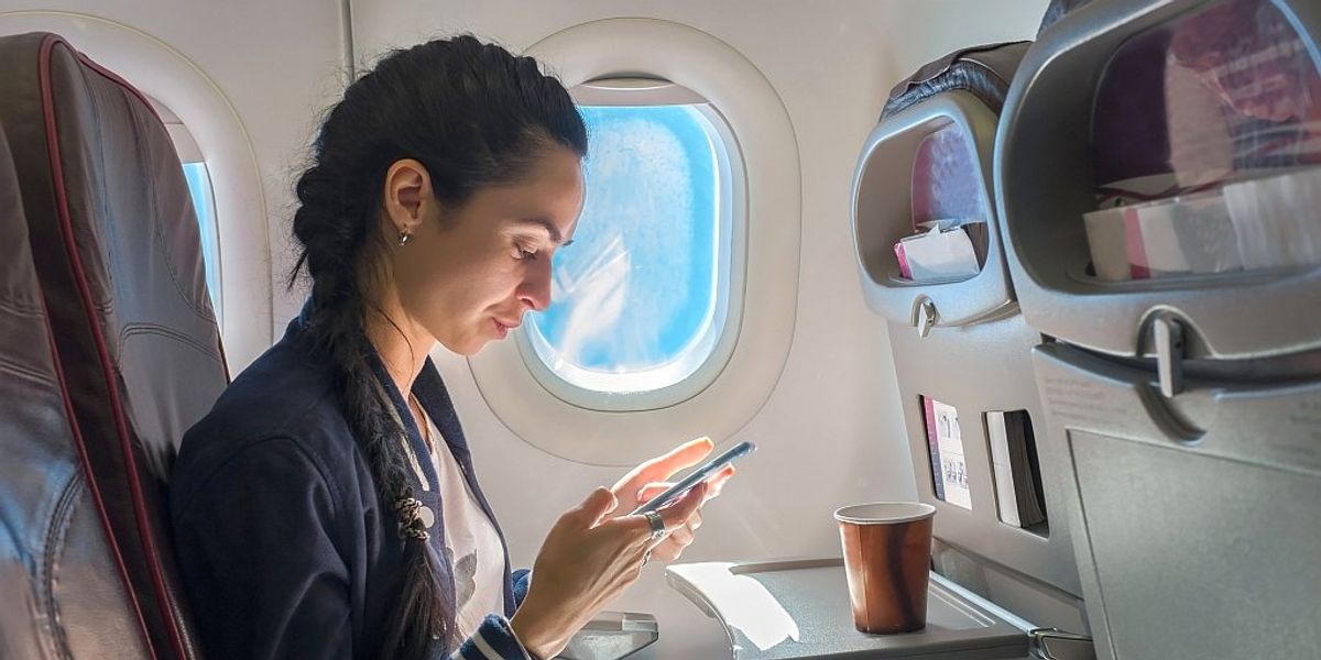 Az EU-ban utazók nyártól telefonálhatnak 5G-vel a repülőn!