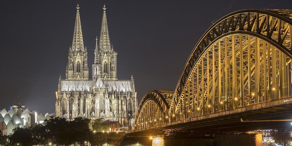 Domul din Köln, unul dintre cele mai celebre obiective turistice din Germania