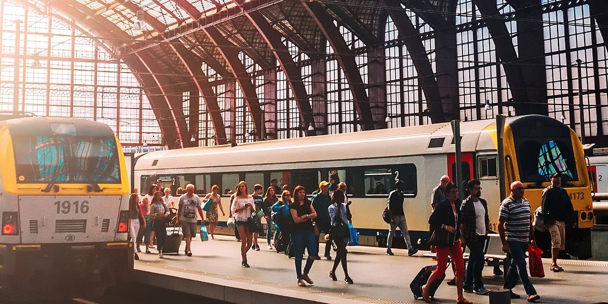 Plănuiești o călătorie lungă cu trenul în 2024? Acestea sunt cele mai bune gări din Europa de Vest