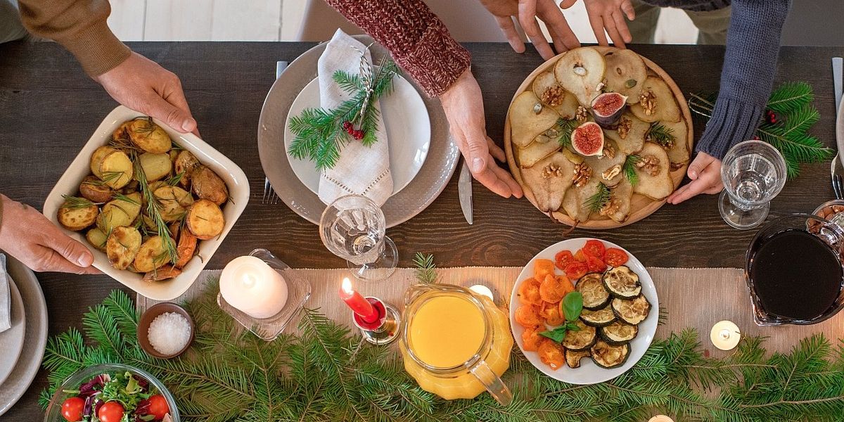 Dacă nu știi ce să pregătești pentru invitații tăi: 3 preparate rapide pentru petrecerea de Revelion