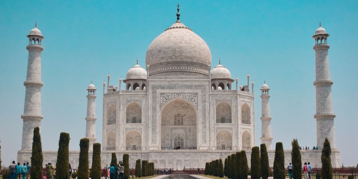Taj Mahal, o adevărată bijuterie din India