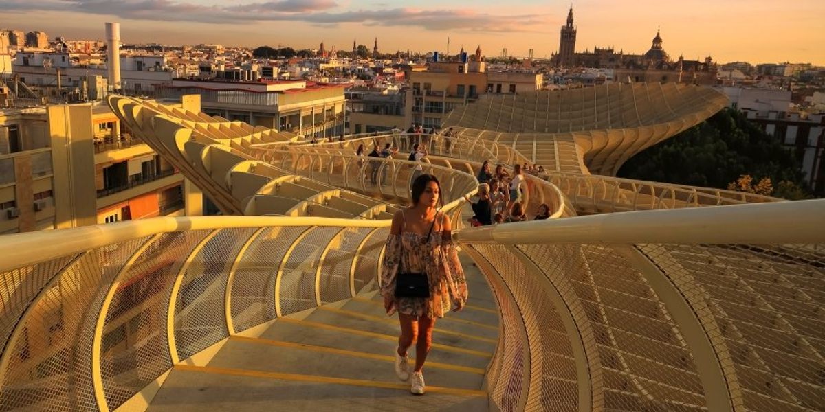 Noi recorduri de turiști străini înregistrate în Spania și Portugalia