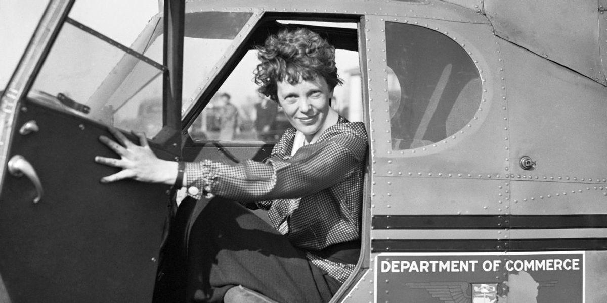 O echipă de exploratori crede că a găsit epava avionului Ameliei Earhart