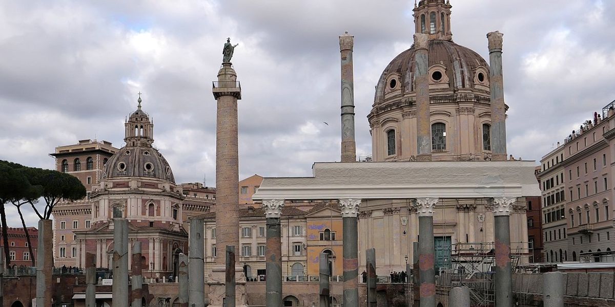 Colonada Bazilicii lui Traian a fost restaurată datorită unui oligarh rus