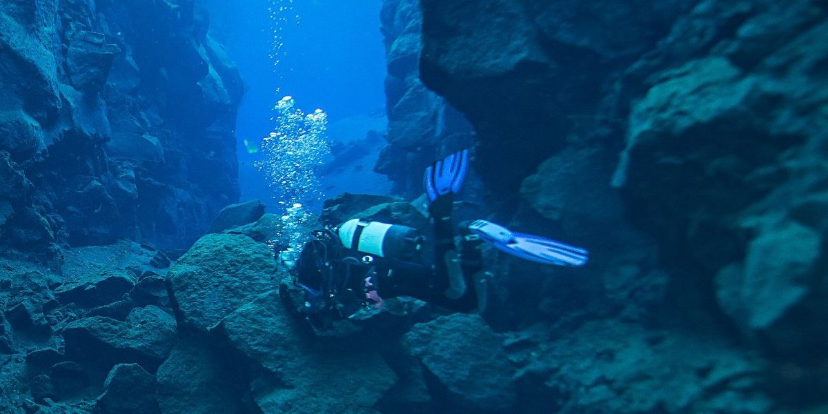 Egyedi hajóroncsot fedeztek fel a Földközi-tenger mélyén