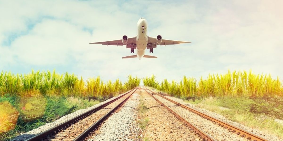 Spanyolország betiltja a rövid távú repülőjáratokat, ha van alternatív vasúti összeköttetés