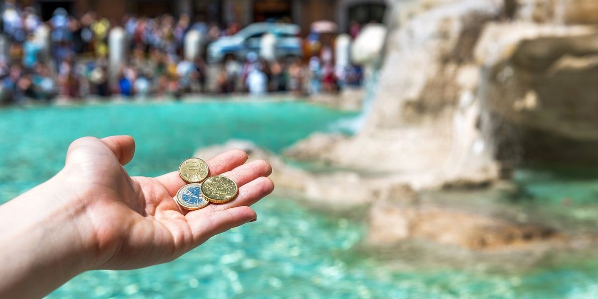 Oare câți bani se adună anual în Fontana di Trevi din Roma?