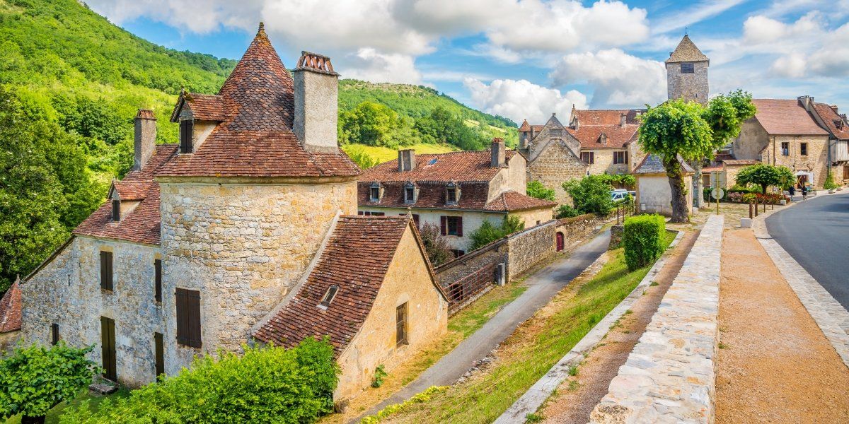 A történelem és a természet teszi Franciaország egyik legszebbjévé az aprócska falut