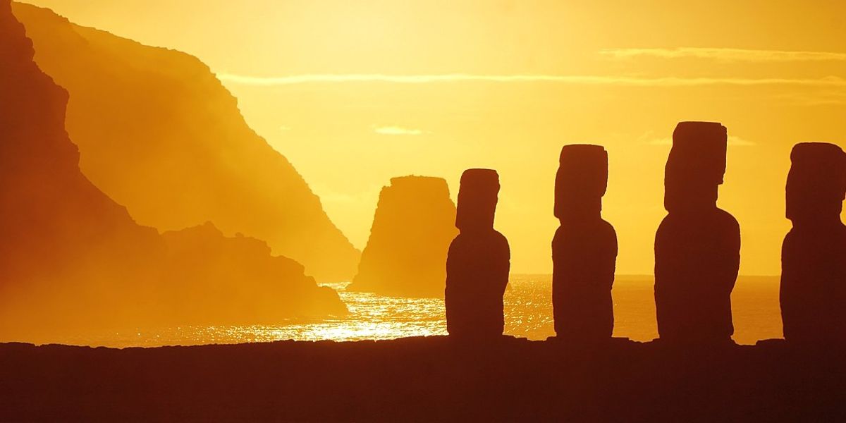 statuile moai pe insula Paștelui