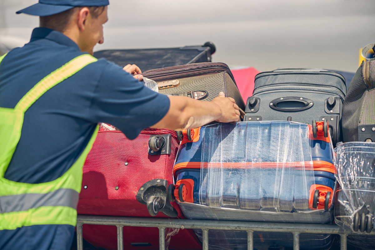O vor arunca! Acest tip de valiză este cel mai urât de către personalul aeroporturilor!