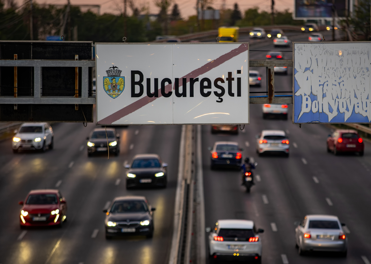 Szeptembertől duplájára nő az éves romániai útdíj: ez vár az autósokra!