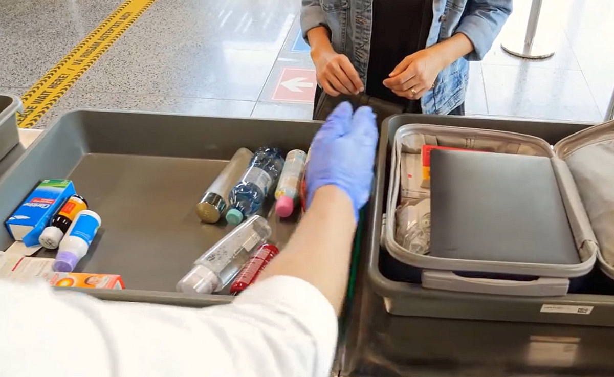 Erdélyi repülőtér oldja fel először Romániában a 100 milliliteres korlátozást