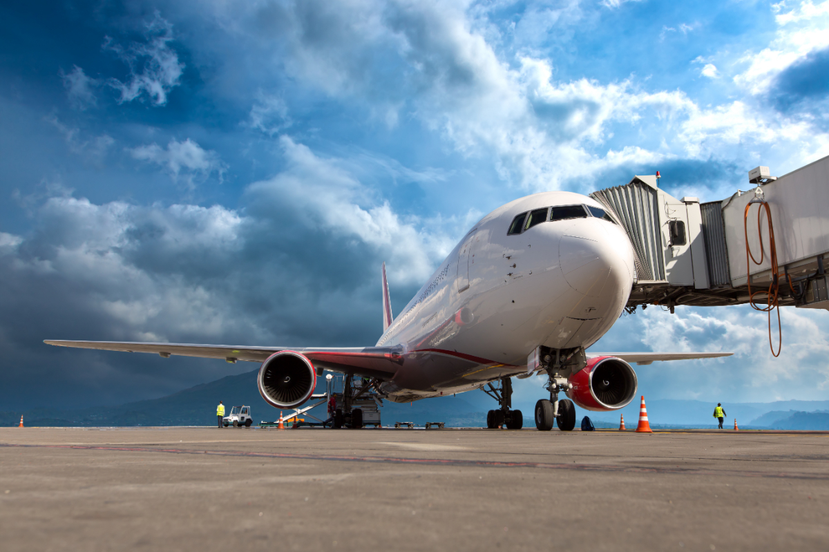 Ai întârziat vreodată cu avionul? Acestea au fost cele mai punctuale zece companii aeriene din 2025