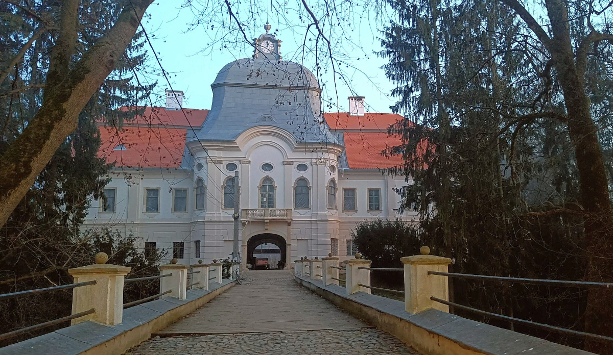 Unul dintre cele mai frumoase castele din România se redeschide pentru vizitatori