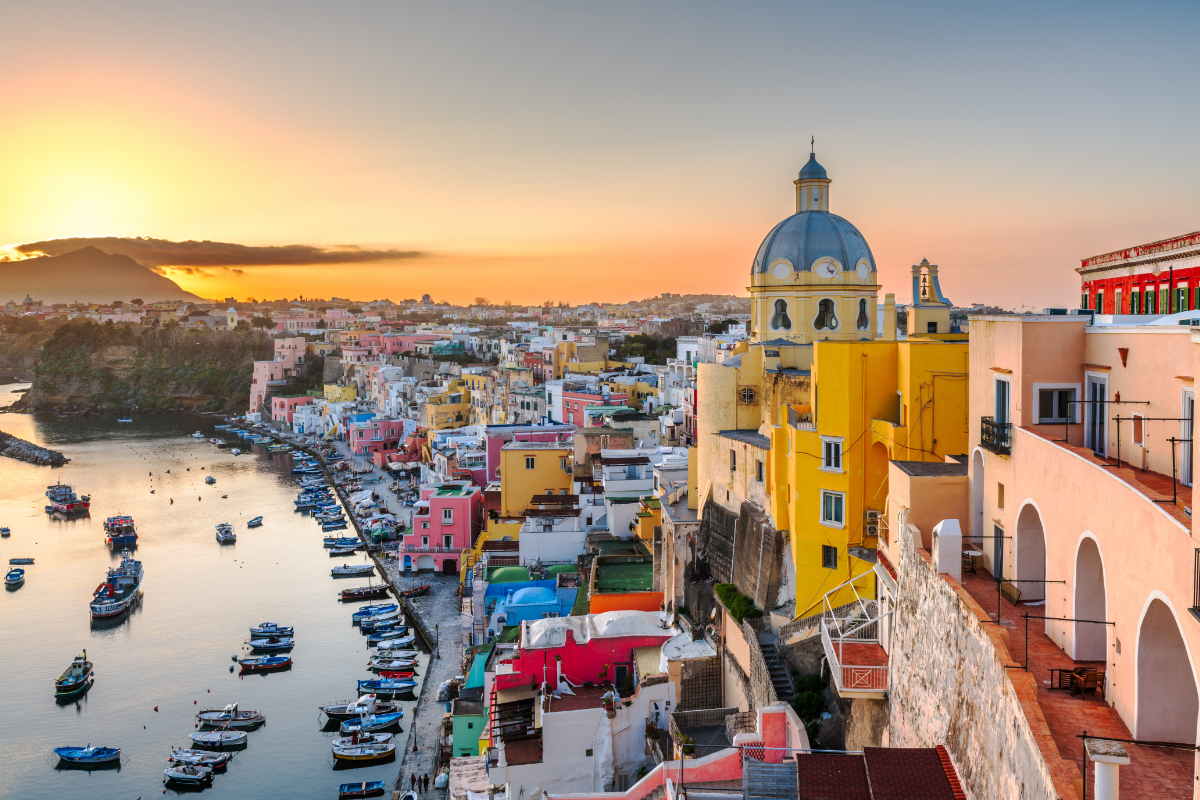 Italia fără aglomerație: 10 destinații de litoral iubite de localnici
