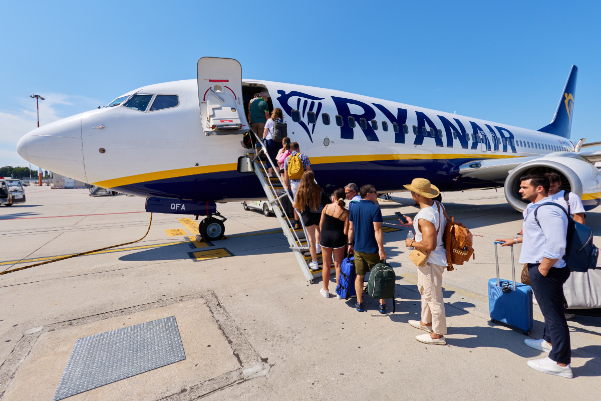 Regula Ryanair puțin cunoscută care poate scumpi vacanța unei familii