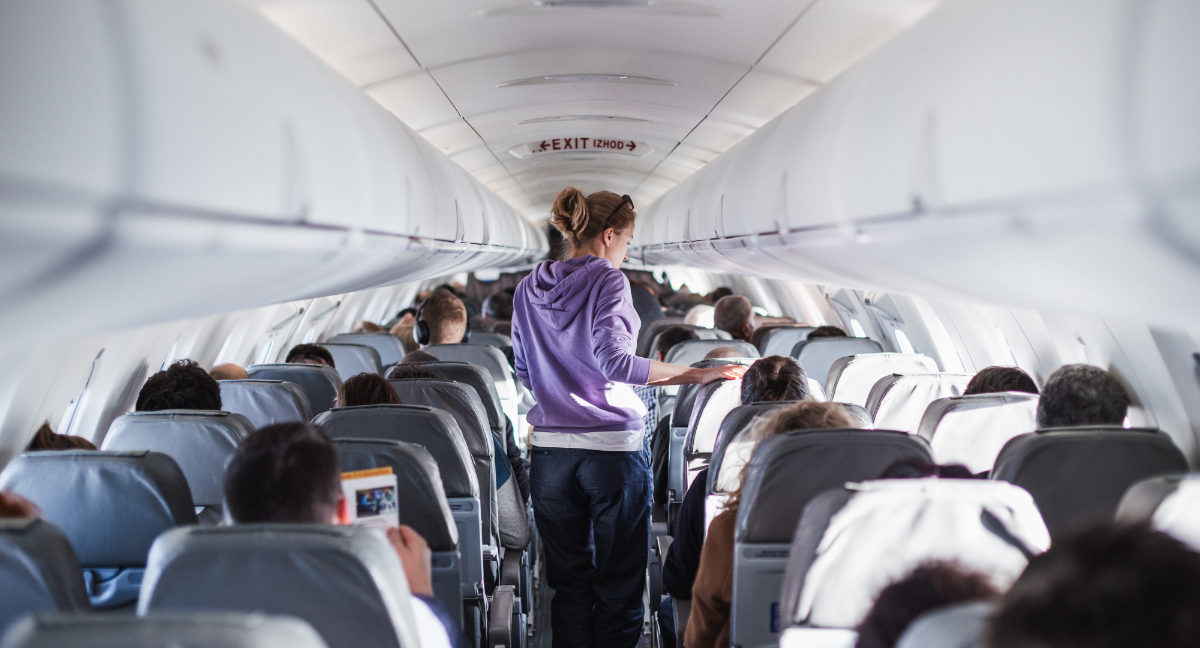 De ce nu ar trebui să porți acest articol vestimentar foarte obișnuit în avion
