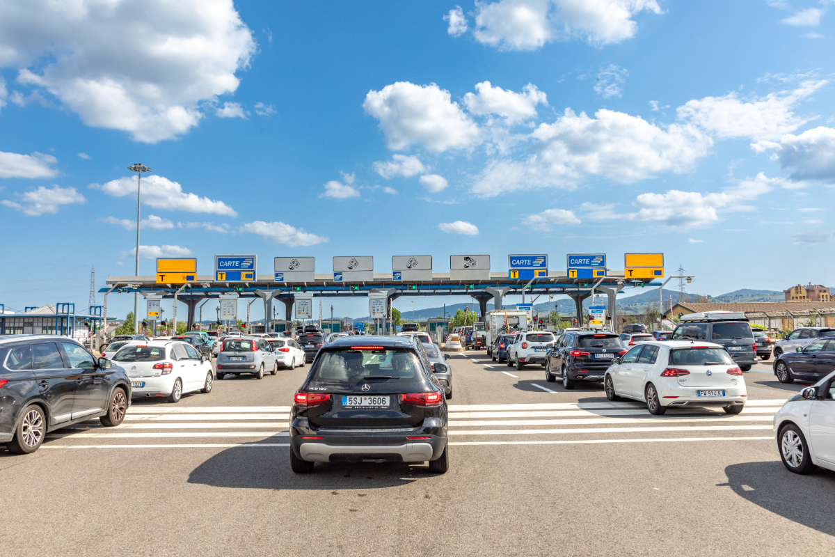 Ce trebuie să știe șoferii români înainte să plece cu mașina în Italia