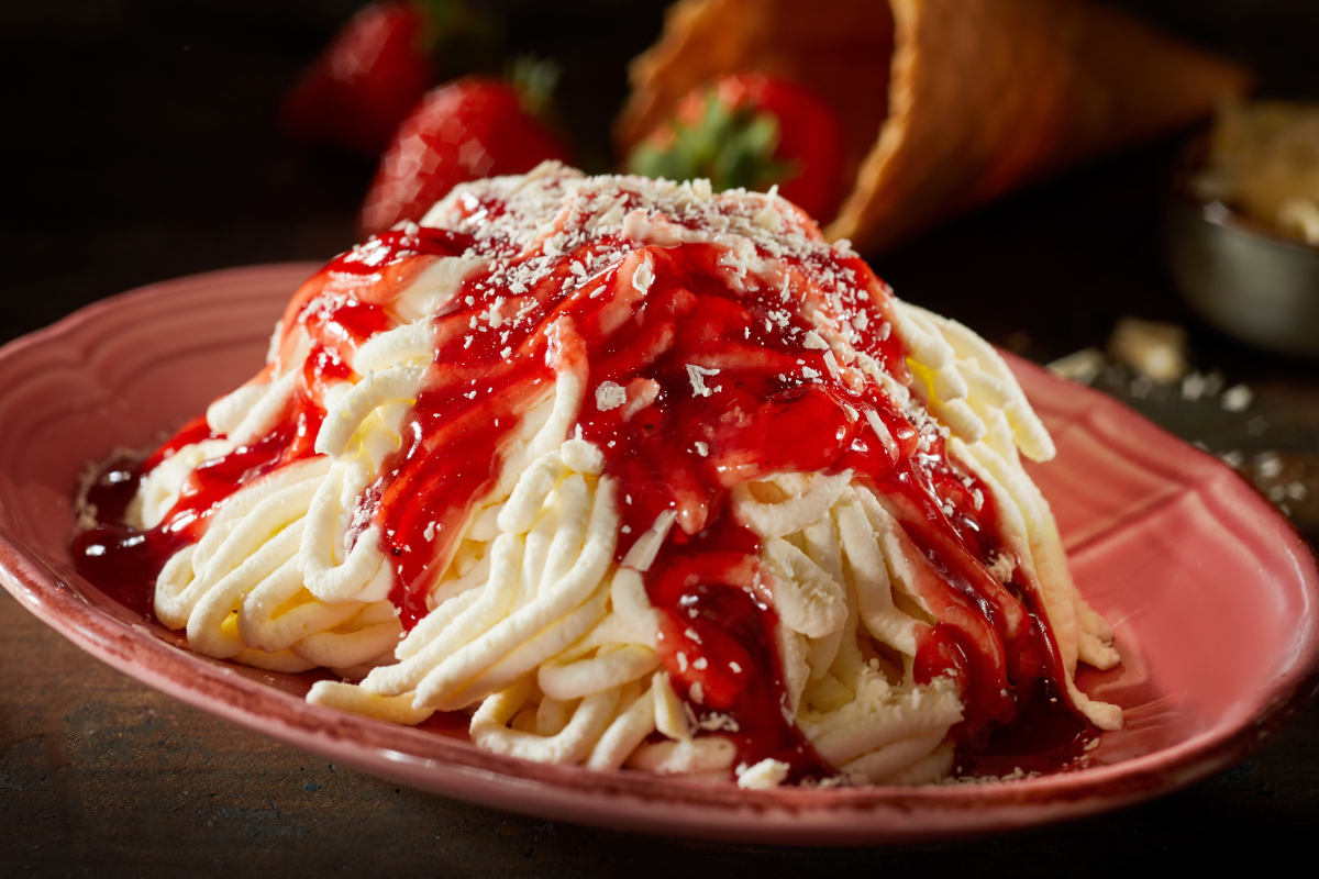 Pare spaghete, dar este înghețată: cum se prepară spectaculosul desert de vară al germanilor