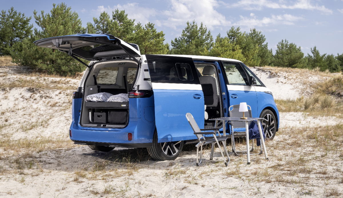 Noul camper electric Volkswagen poate alimenta aproape tot ce iei cu tine în vacanță
