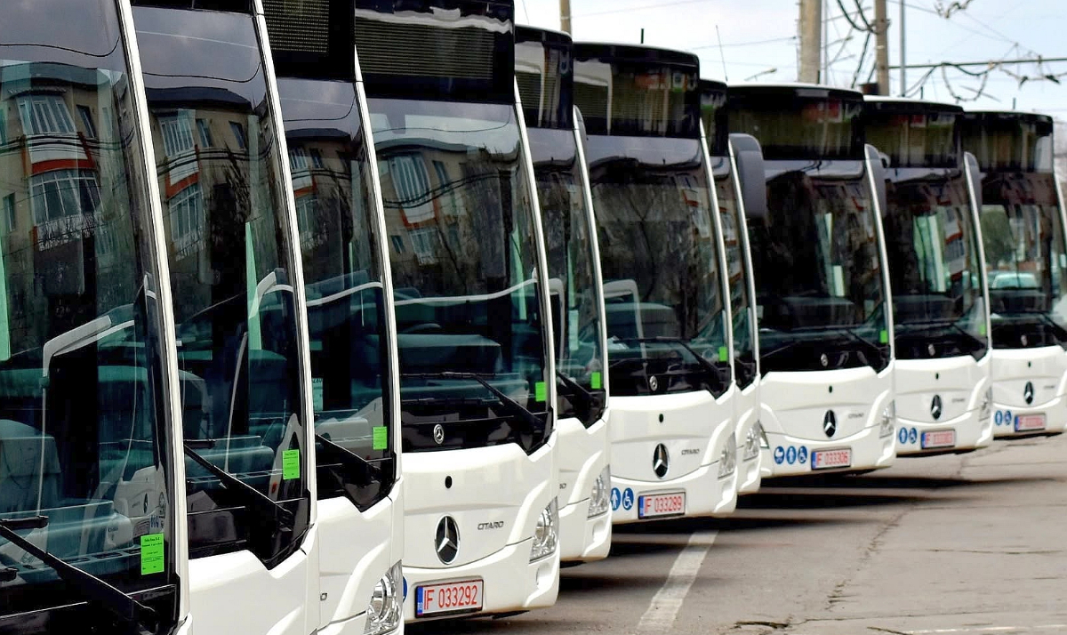 Un oraș din România introduce transport public gratuit în fiecare vineri