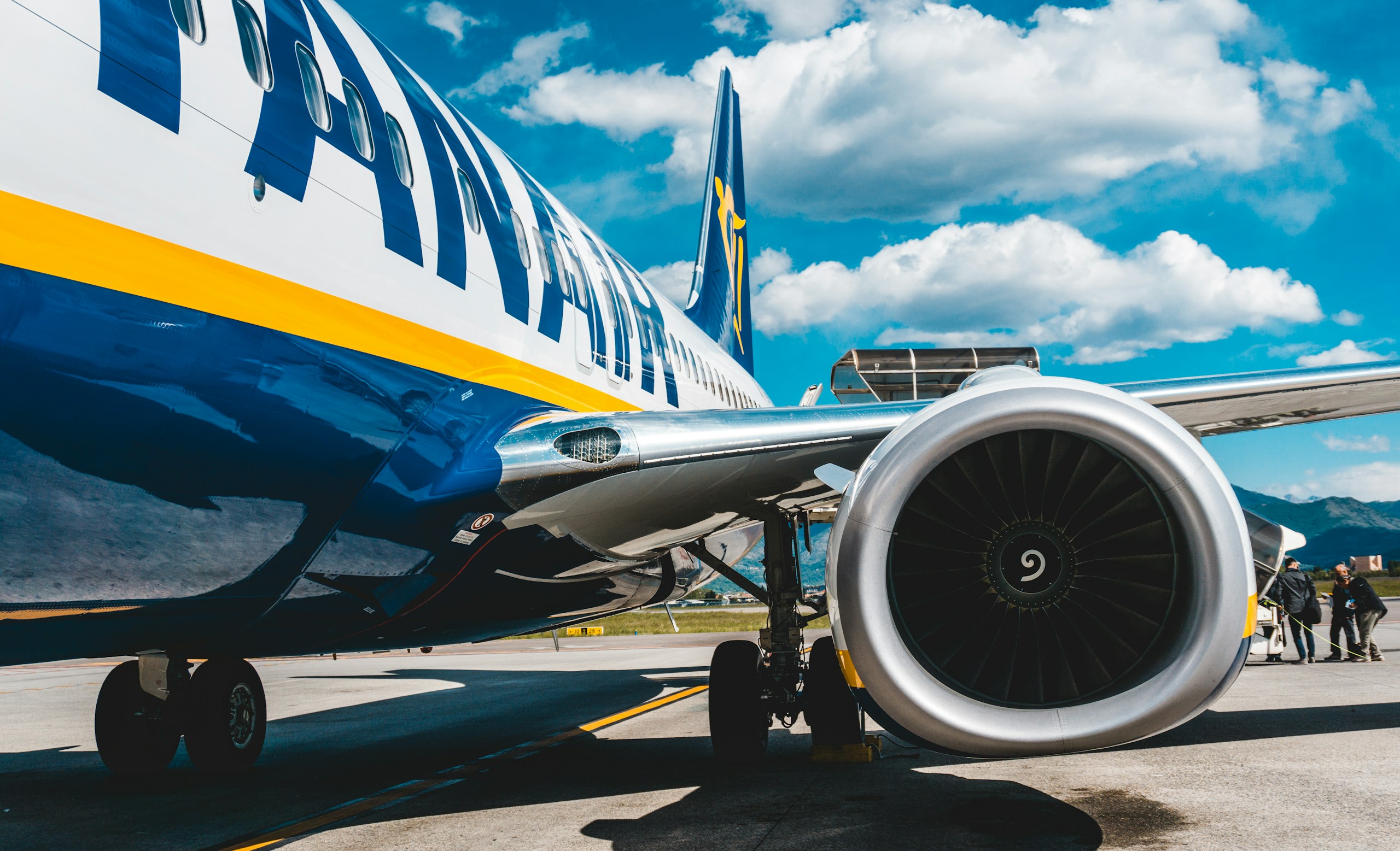 Biletele de avion s-ar putea scumpi cu până la 20% în 2027. Avertismentul Ryanair pentru Europa