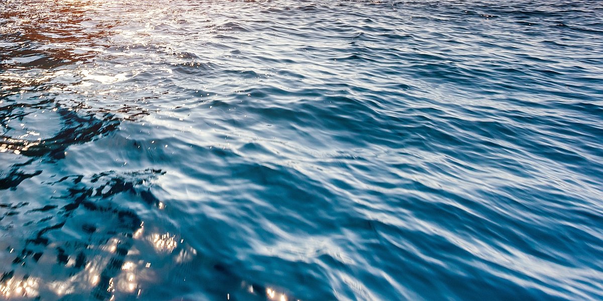 Átúsztak az óceán szárazföldektől legtávolabbi pontja felett