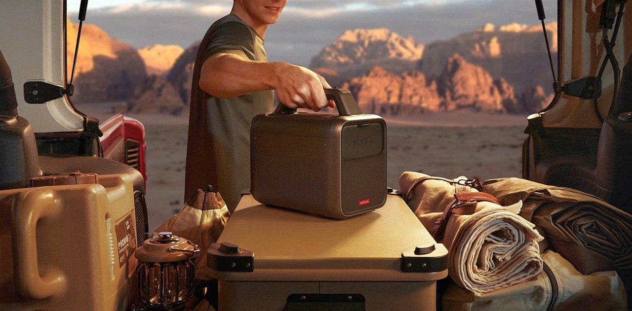 Moziélmény a szabadban – az Anker bemutatta a kempingezéshez kínált hordozható projektorát