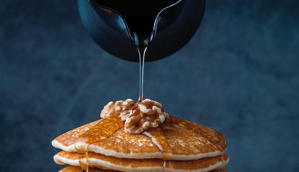 Világkonyha: hogyan készül és mire jó a juharszirup?