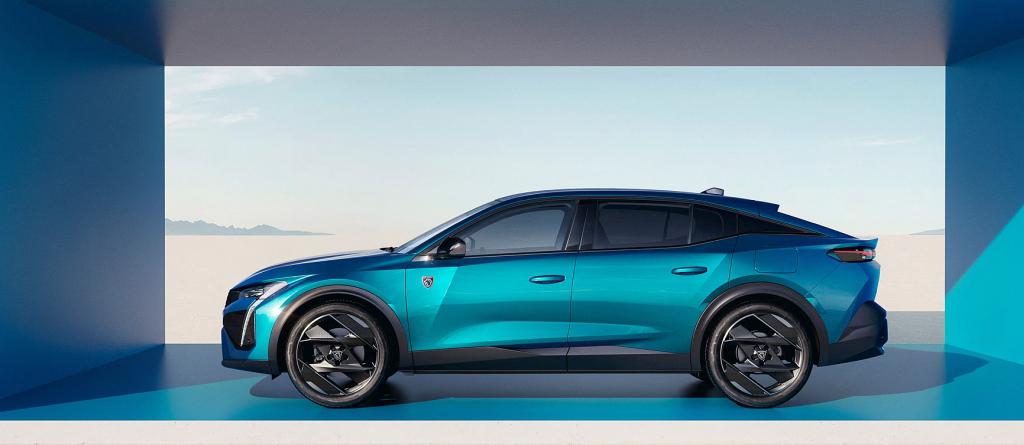 Neașteptat din orice unghi – noul Peugeot 408