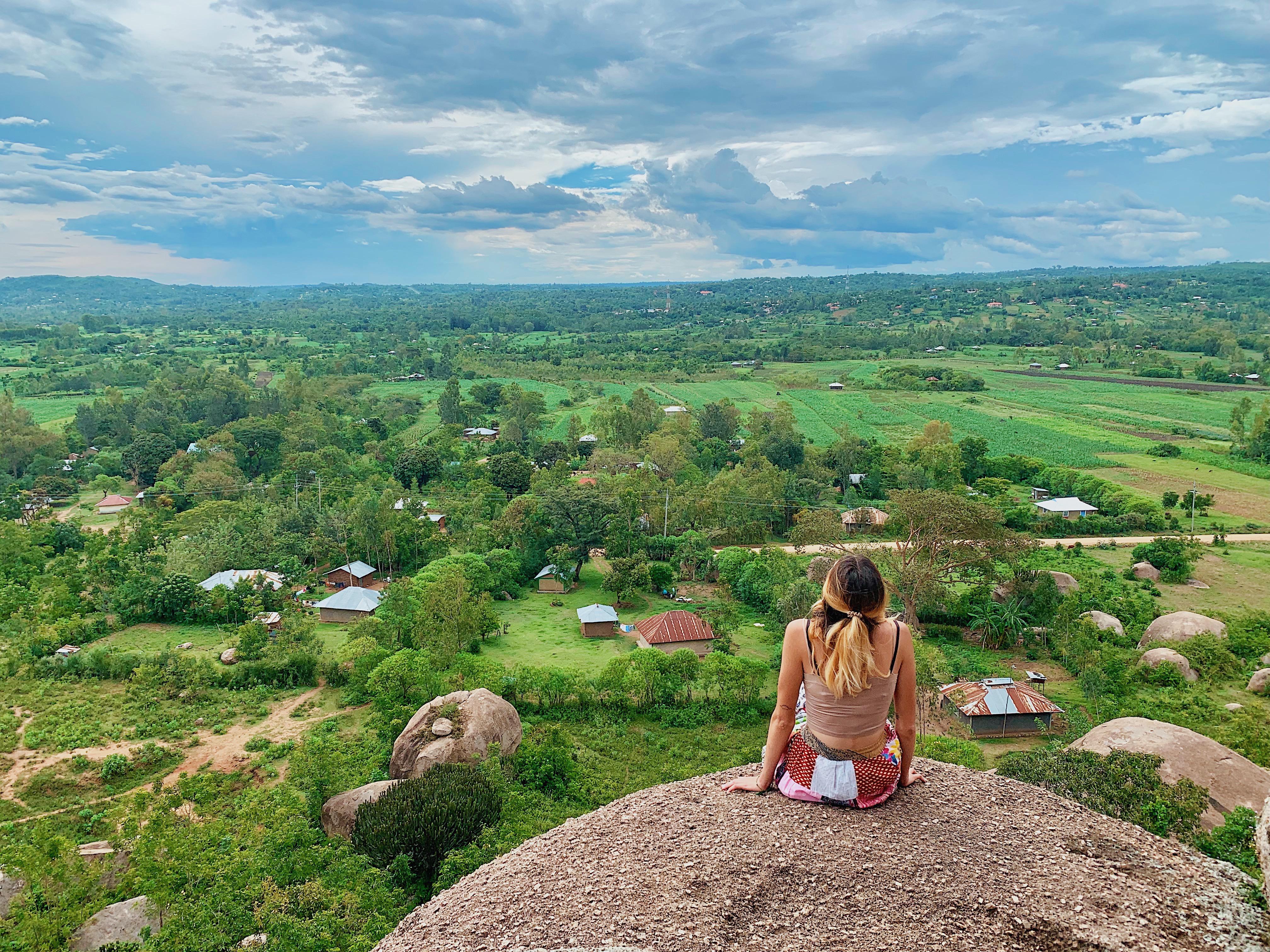 Segítsünk? De hogyan? Közvetlen tapasztalatok az afrikai önkénteskedésről!