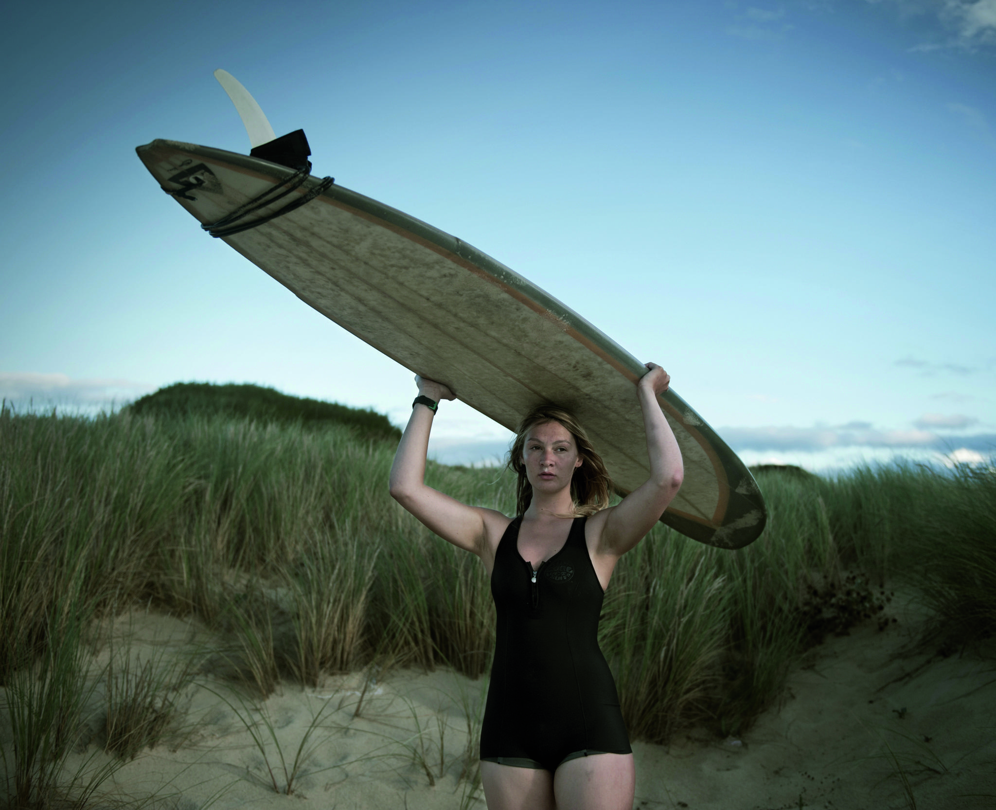 Viața hipioților-surferi documentată prin imagini spectaculoase