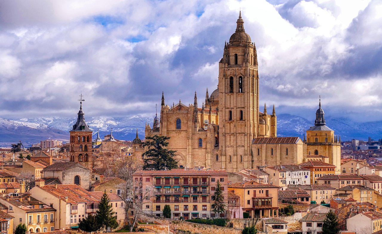 5 dintre cele mai fermecătoare orașe mici din Spania