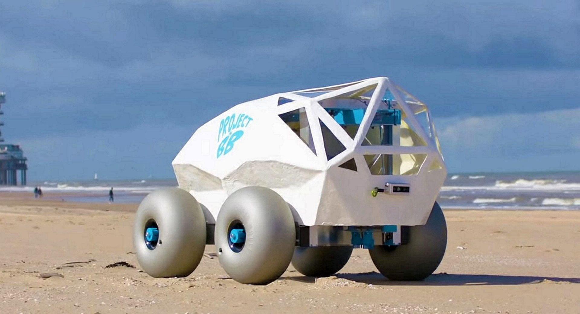 BeachBot, un robot cu AI, care curăță mucurile de țigări de pe plajă
