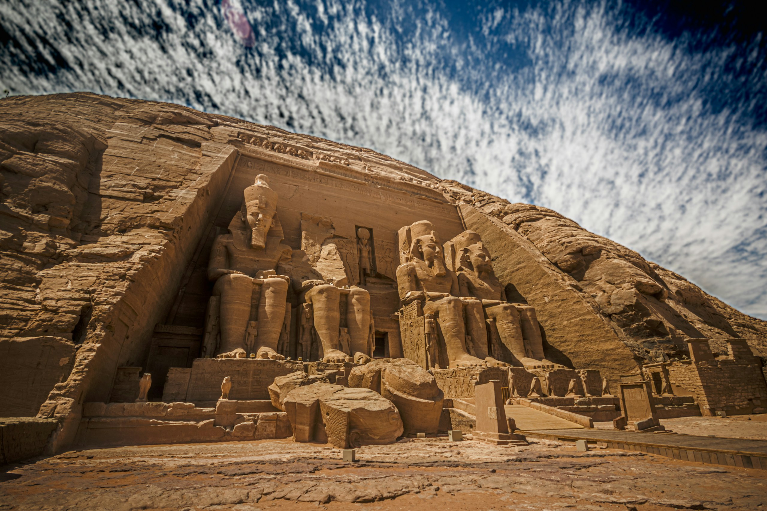 Egyiptom rejtélyes látnivalója: Abu Szimbel, a templomváros