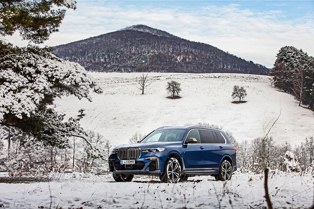 Cei mai buni fotografi auto au explorat în natură designul BMW