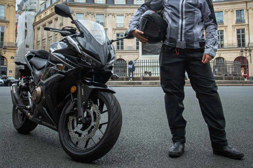 Motoros nadrág beépített légzsákkal